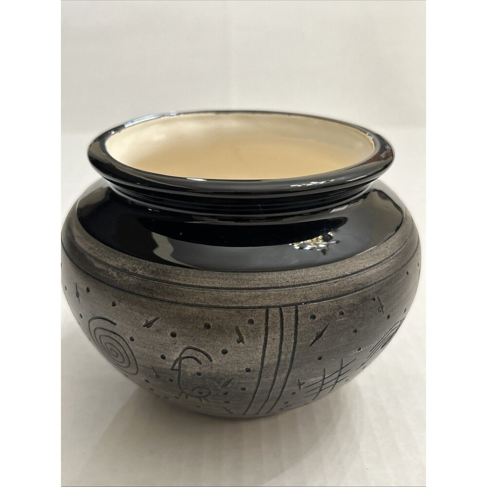 Handmade Navajo Pot Vase Etched Southwest Design Artist Signed Clark